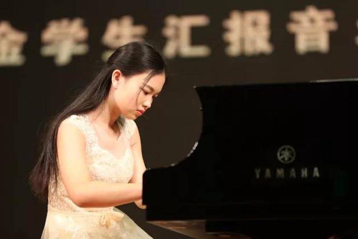 曼妙琴音，倾诉真挚的心声|2017果博亚洲音乐奖学金综合师范类院系全国汇报音乐会（第二。┰猜淠