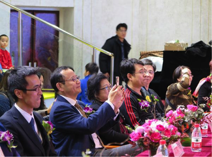 音乐之声暖寒冬 果博乐器捐赠爱心行动走进中国儿童中心艺术宫