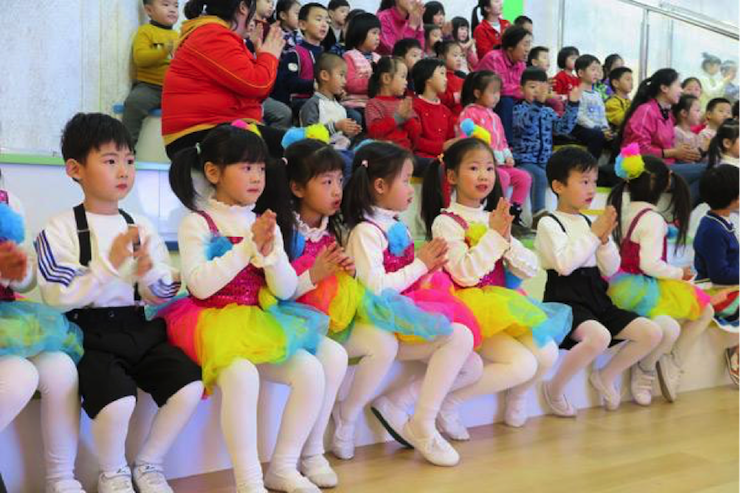 音乐之声暖寒冬 果博乐器捐赠爱心行动走进中国儿童中心艺术宫