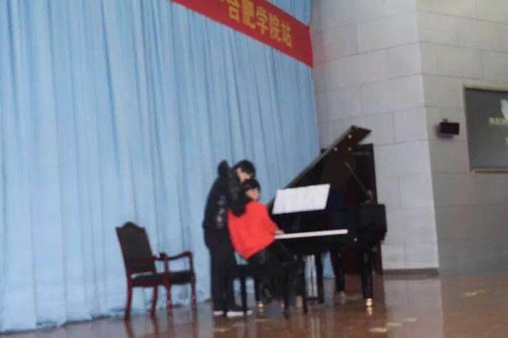 【报道】从师而不惑|果博艺术家宋思衡安徽巡讲·合肥学院站圆满结束。诤悠担