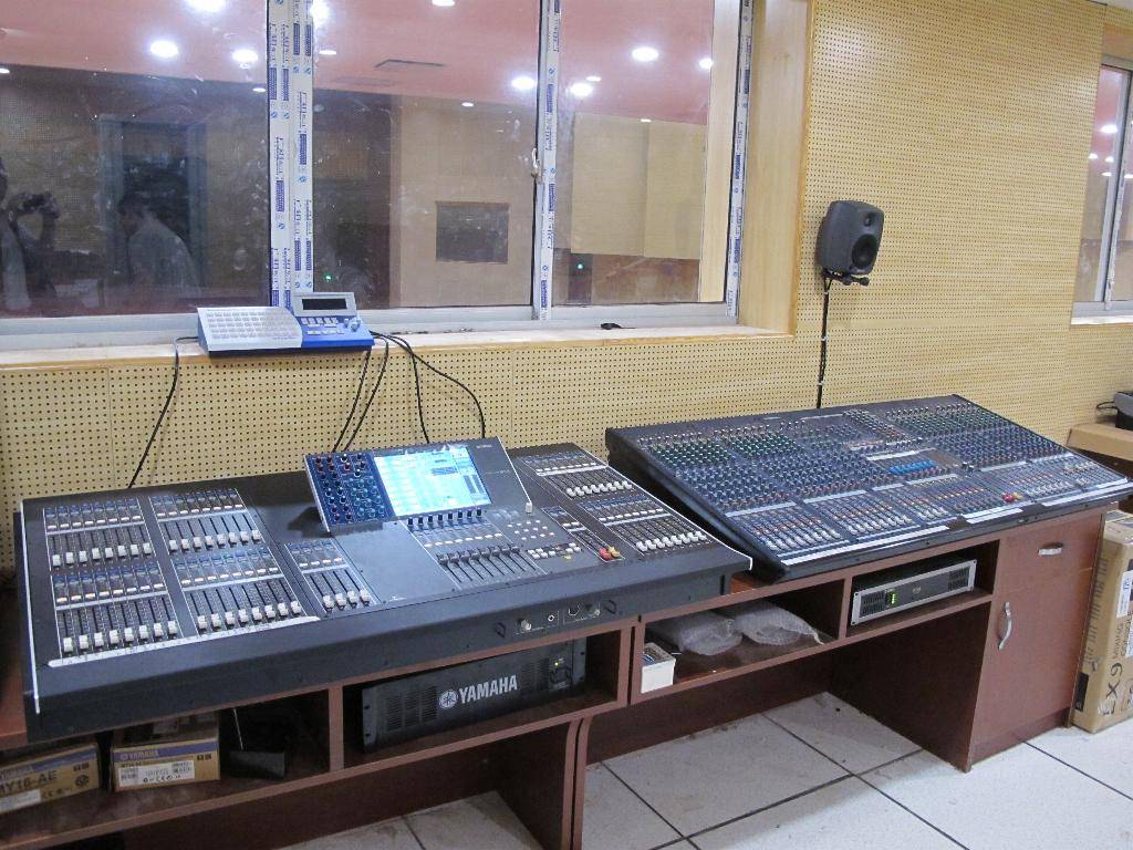 广东省委新礼堂（珠岛会堂）——M7CL、LS9数字调音台运用于大会堂及各会议厅扩声