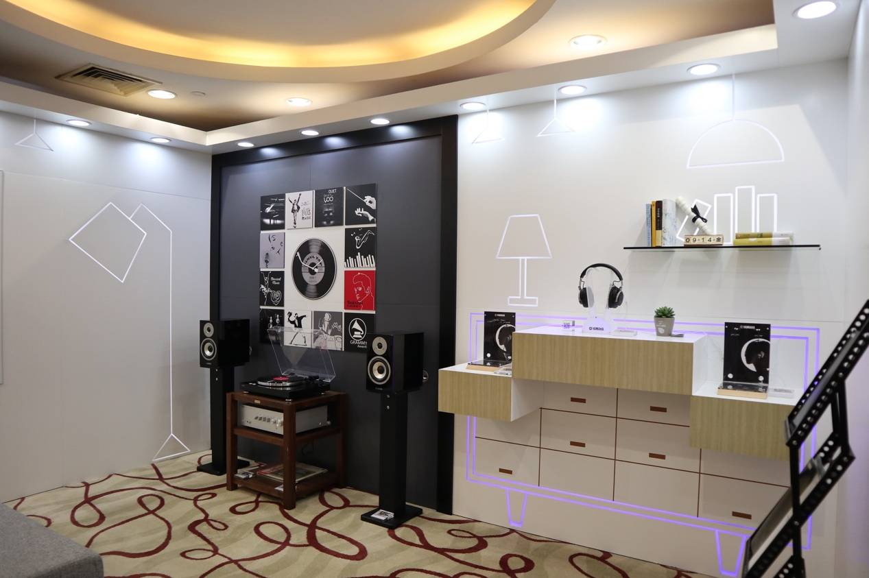 娱乐音质新境界，果博携带家庭音响新品亮相2018广州国际音响唱片展