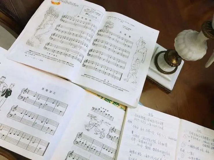 宋思衡的“宅抗疫” | 挑战主播、筹集口罩、闭关作曲，这位取消了20场演出的钢琴家原来这么忙！