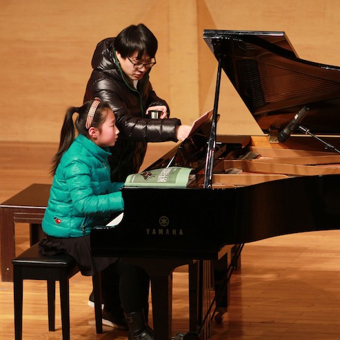 【精彩演奏视频】果博艺术家宋思衡连云港市首场多媒体音乐会成功举办